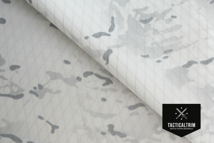 Muster X50 CAMO MultiCam® Alpine X-Pac® X3-Laminat mit 500 den Nylon und Schwarzem Polyester X-PLY® ca. 14,8 cm x 10,5 cm